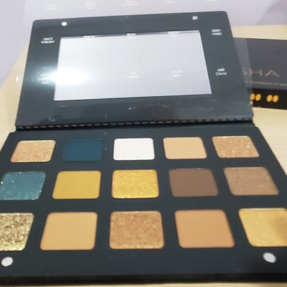 ⭐NATASHA DENONA GOLD PALETTE LE NEW IN BOX - Picture 10 of 13